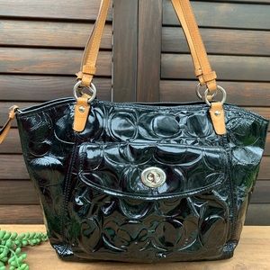 Coach Black Patent Leather #D2